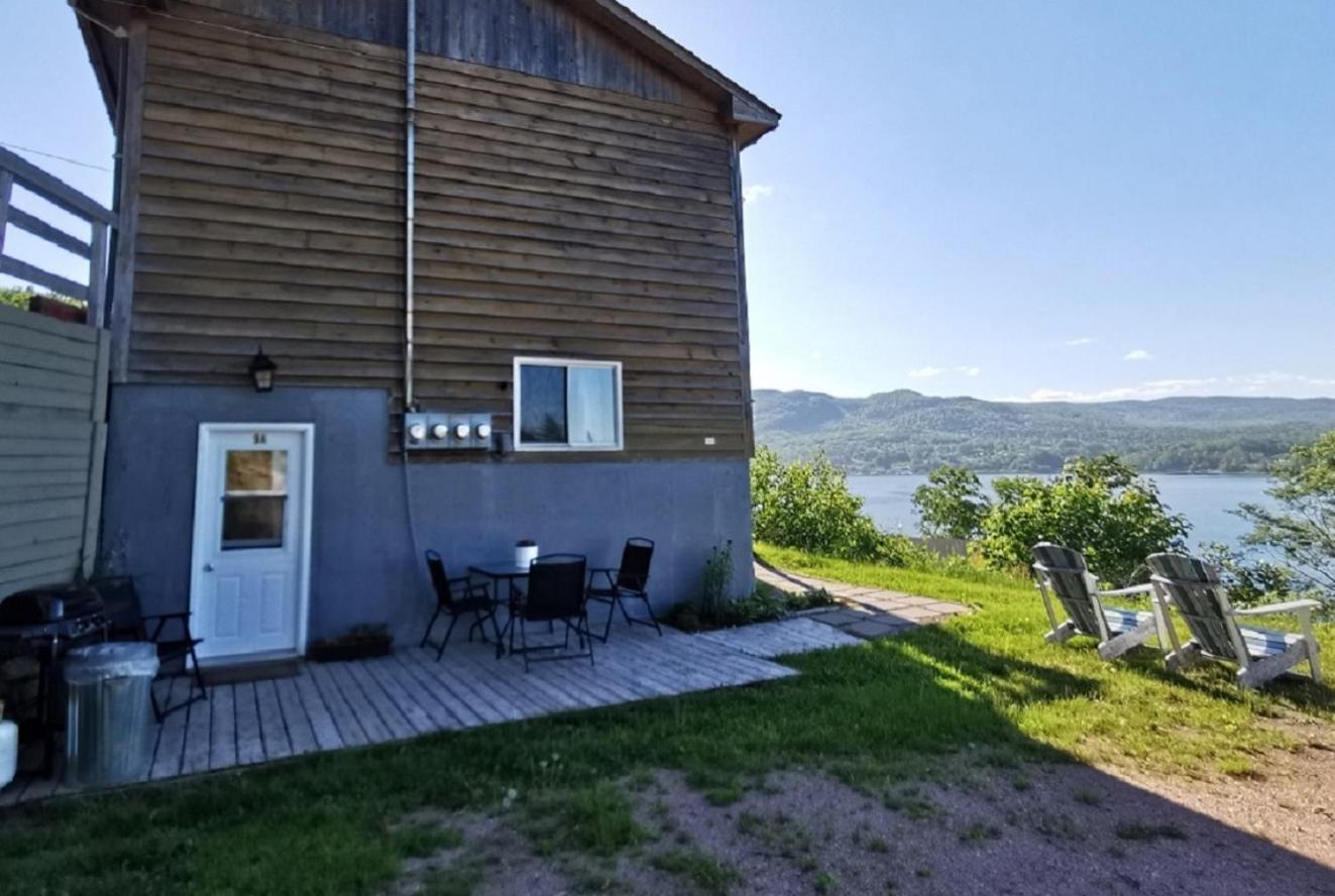 Knotty Pine Cottages, Suites & Motel Rooms Ingonish Exteriör bild